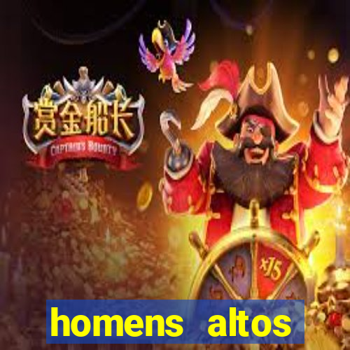 homens altos sarados pelados